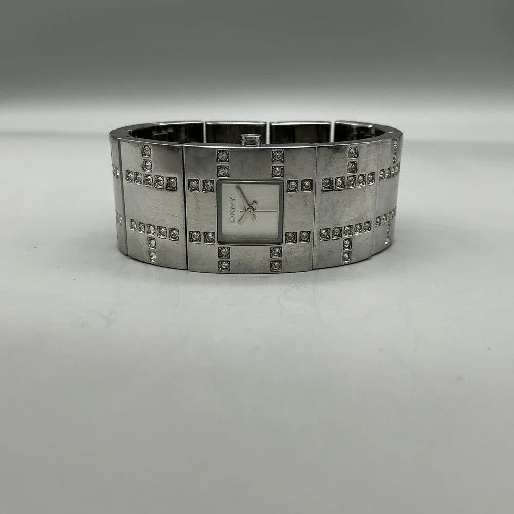 DKNY Womens Watch 22mm Silver Tone Stainless Crystals New Battery 5.75
